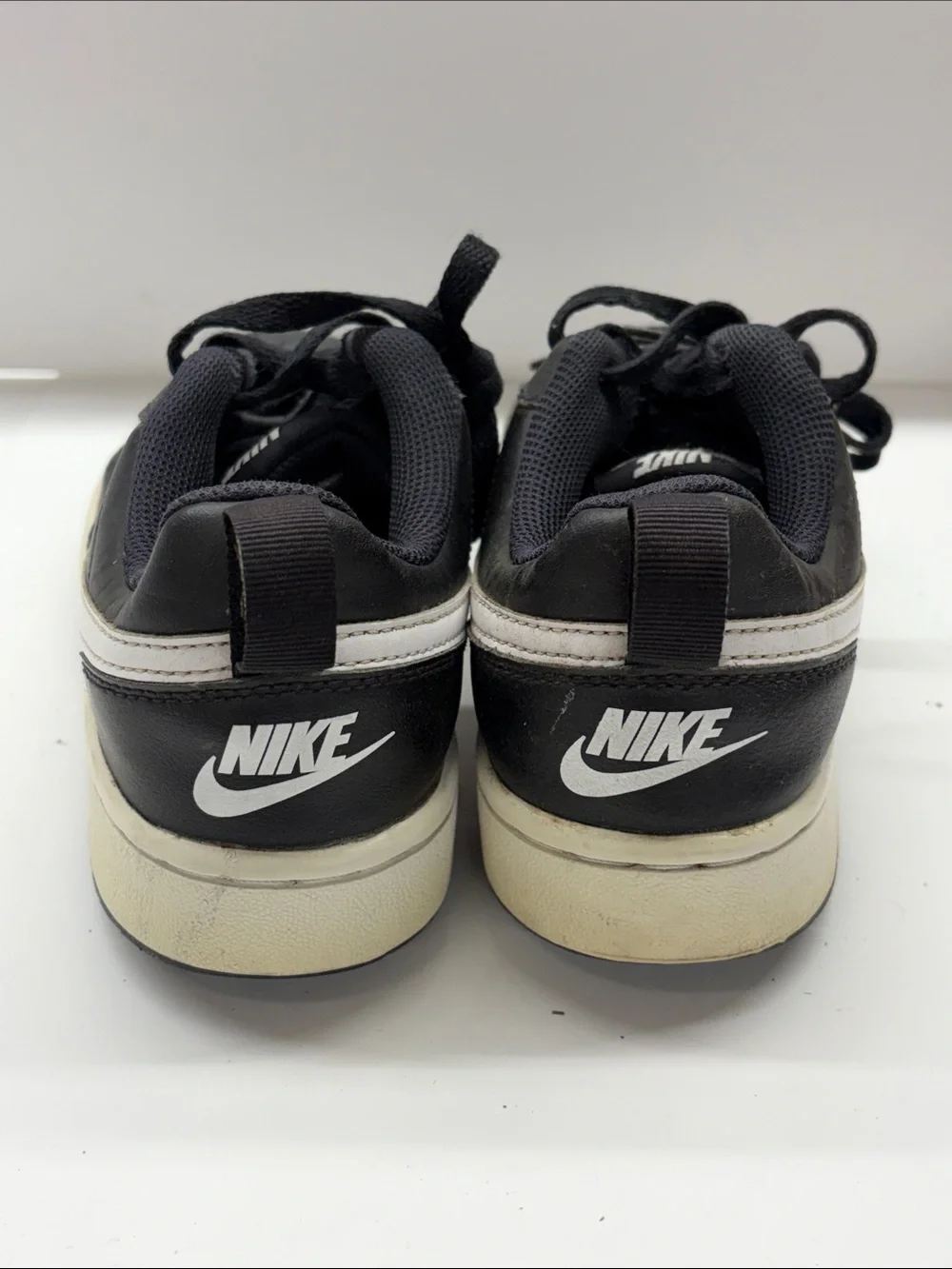 Used Nike Low-Top Sneakers Kids Size 6
